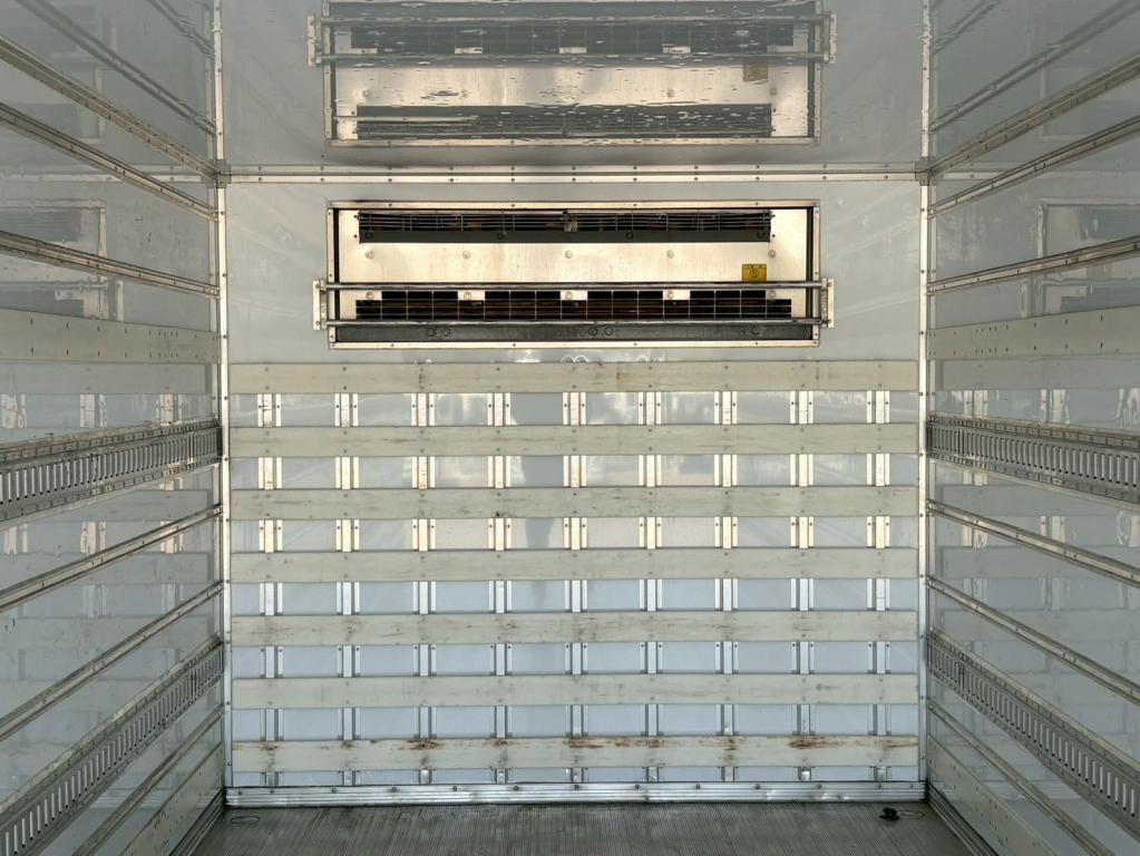 三菱 ファイター 2KG-FK72FY(2WD)の写真7