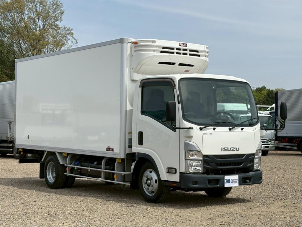 いすゞ エルフ 2RG-NMR88AN(2WD)の写真2