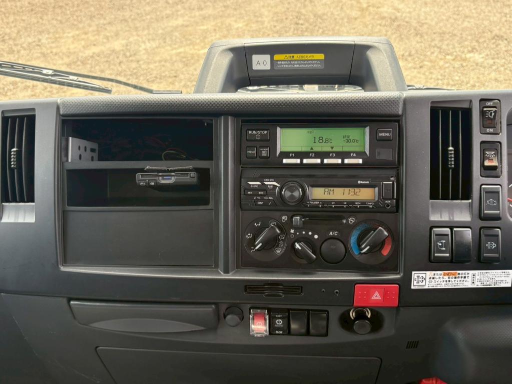 いすゞ エルフ 2RG-NMR88AN(2WD)の写真22