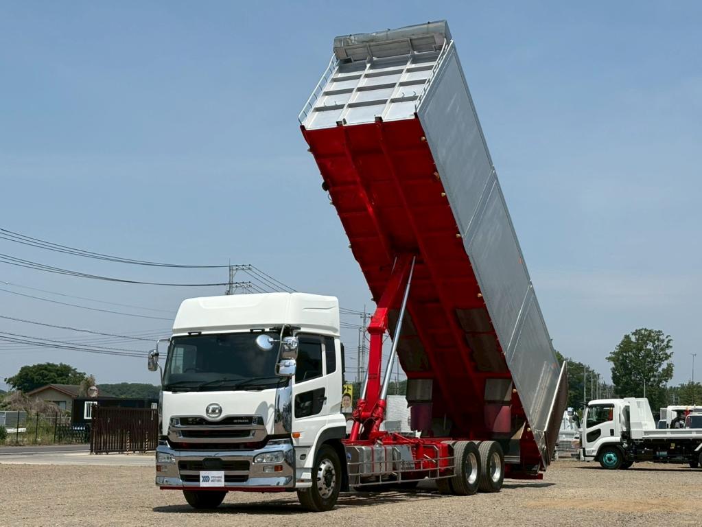 ＵＤ クオン QPG-CD5ZL(6x2)の写真1