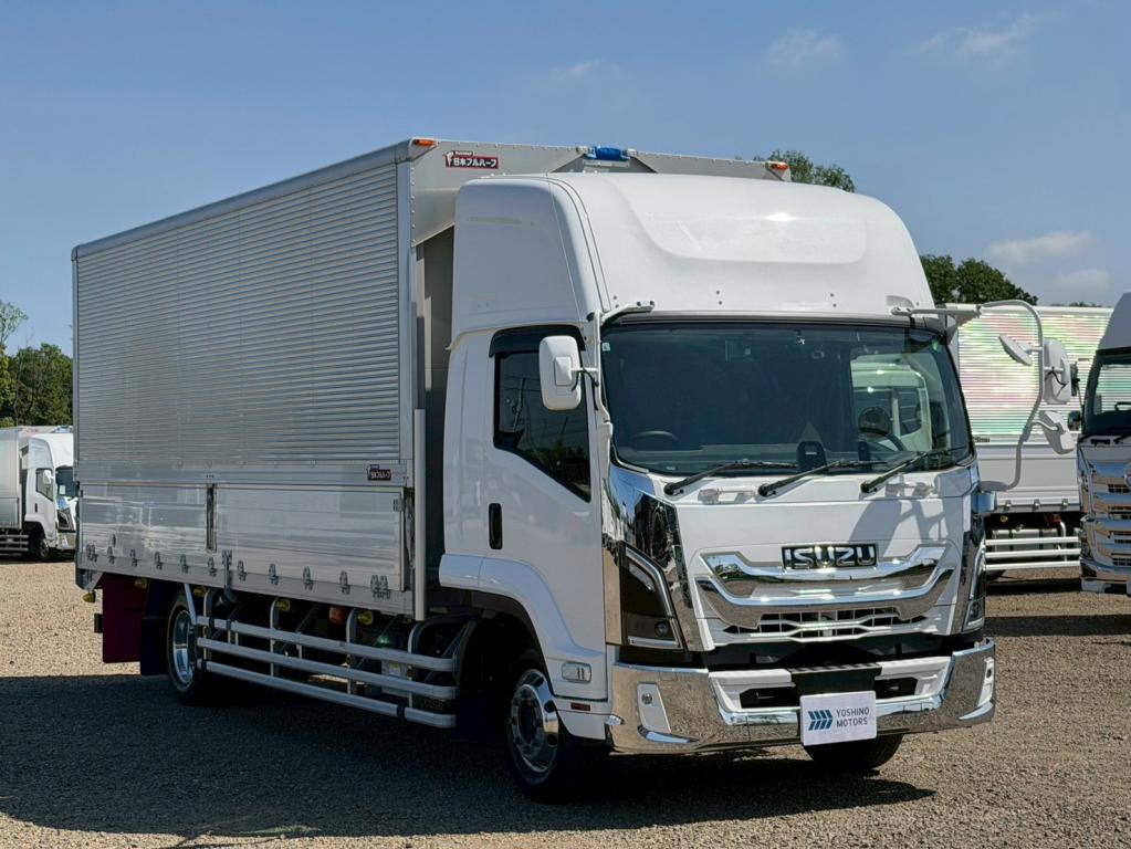 いすゞ フォワード 2RG-FTR90V4(2WD)の写真2