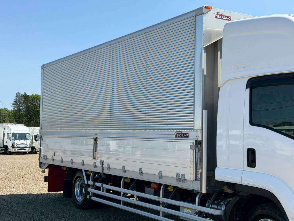 いすゞ フォワード 2RG-FTR90V4(2WD)の写真5