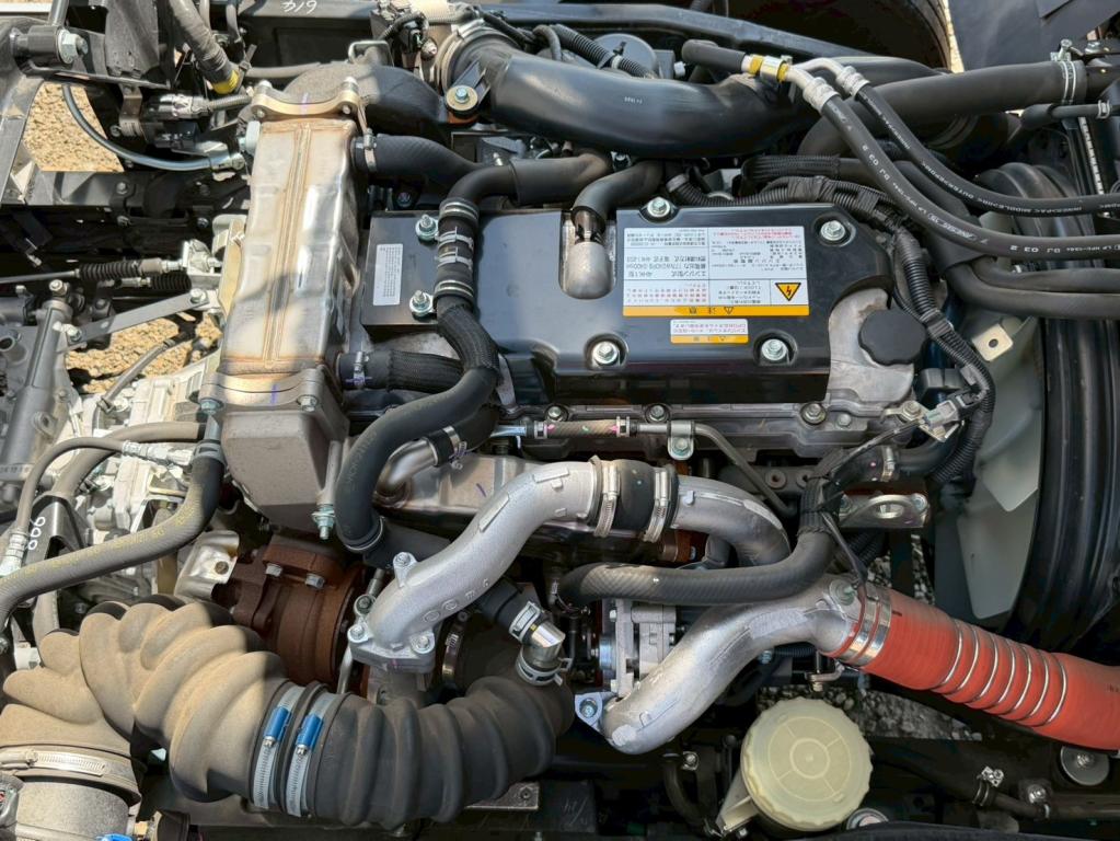 いすゞ フォワード 2RG-FTR90V4(2WD)の写真19