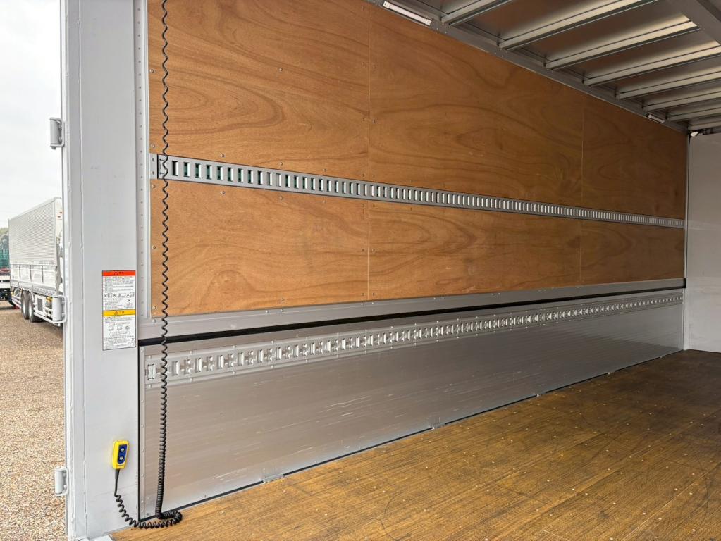 日野 レンジャー 2KG-FD2ABG(2WD)の写真9