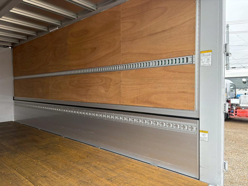 日野 レンジャー 2KG-FD2ABG(2WD)の写真10