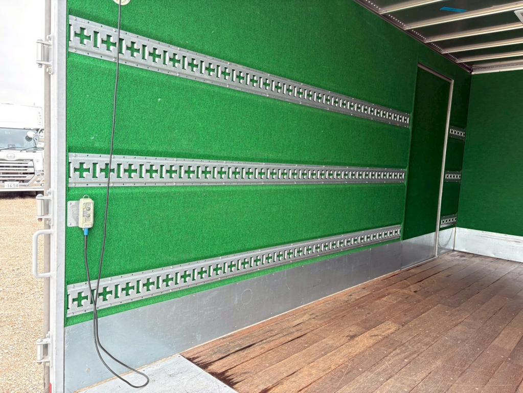 日野 デュトロ TSG-XKU650M(2WD)の写真9