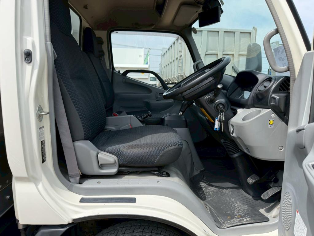 日野 デュトロ 2RG-XZC605M(2WD)の写真21