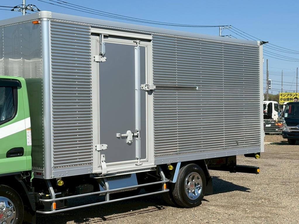 三菱 キャンター 2RG-FEAV0(2WD)の写真6