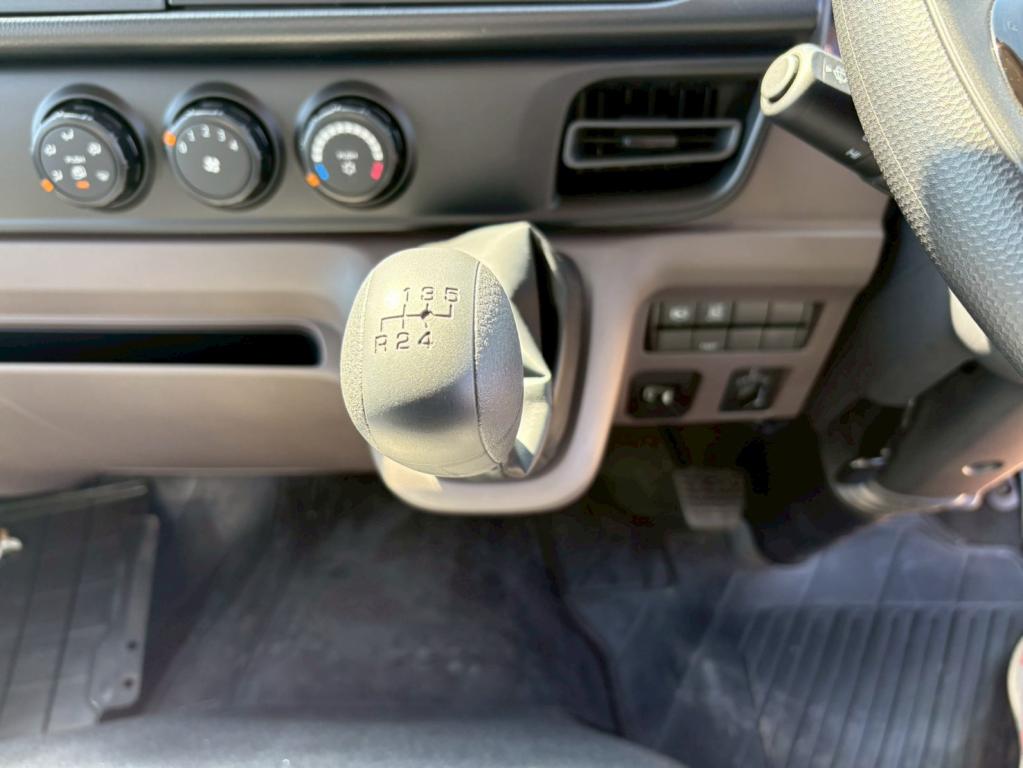 三菱 キャンター 2RG-FEAV0(2WD)の写真23