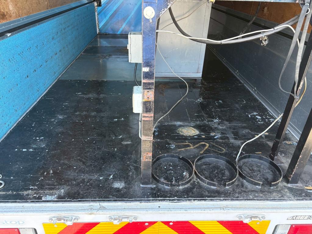 いすゞ エルフ TPG-NPR85AN(2WD)の写真8