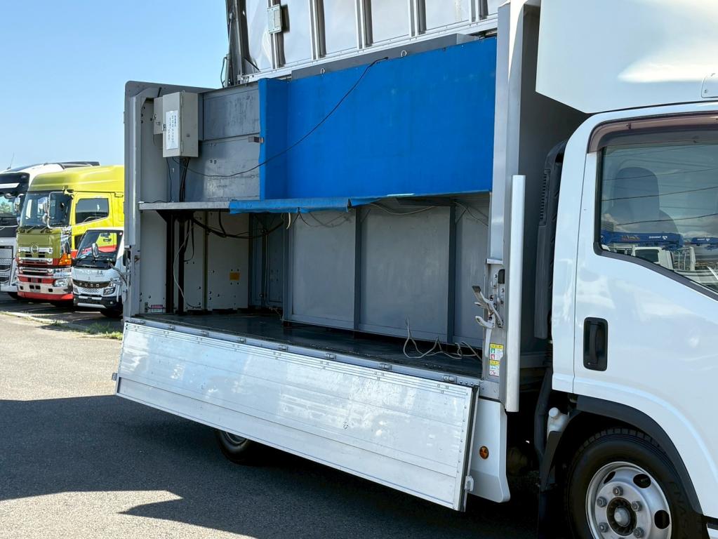 いすゞ エルフ TPG-NPR85AN(2WD)の写真15