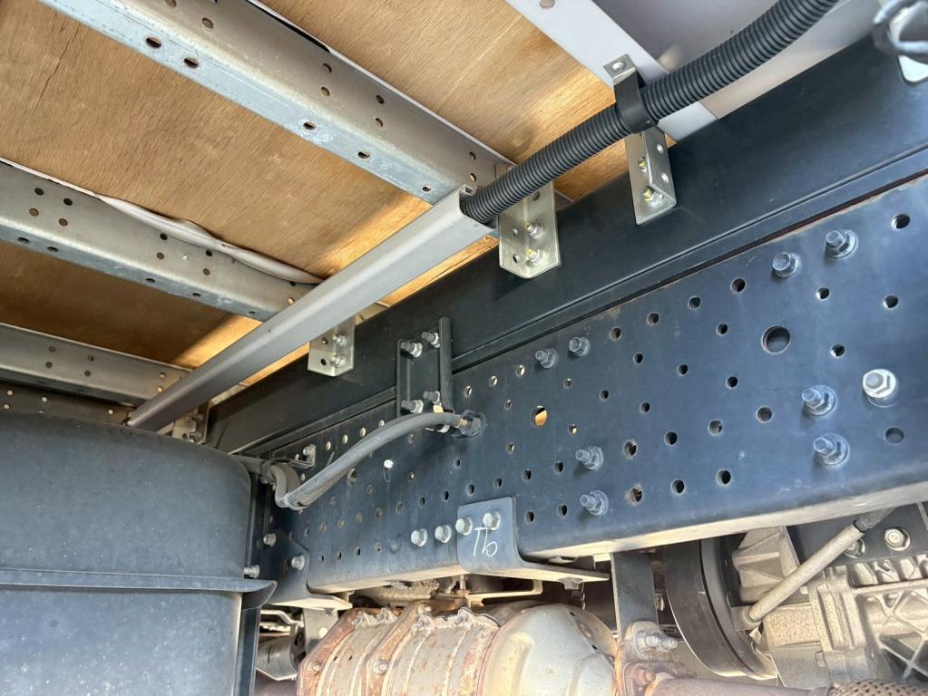 いすゞ エルフ TPG-NPR85AN(2WD)の写真17