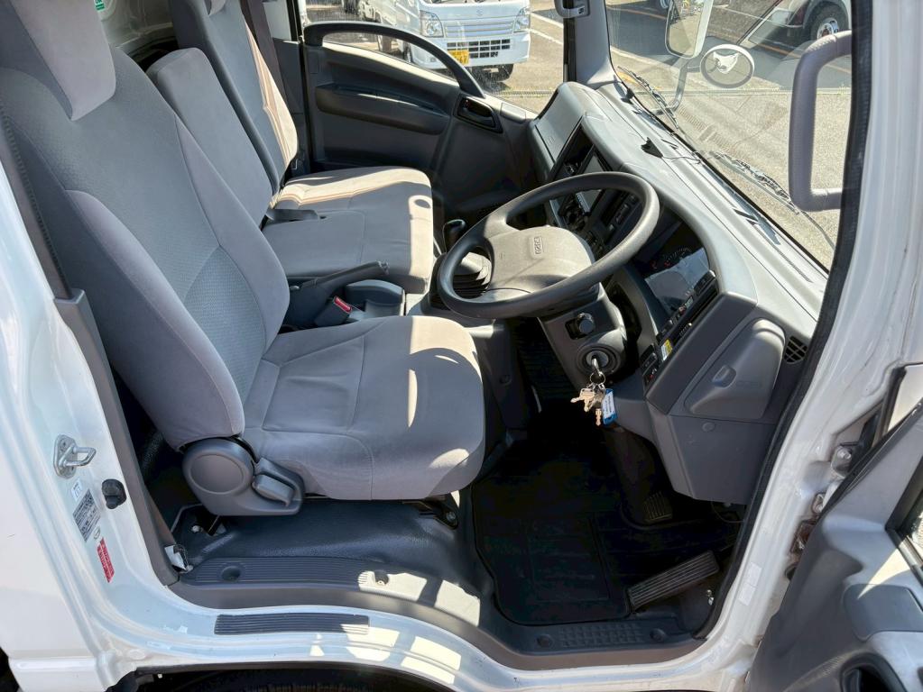 いすゞ エルフ TPG-NPR85AN(2WD)の写真21