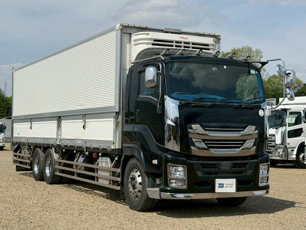 いすゞ ギガ QKG-CYL77B(6x2)の写真2