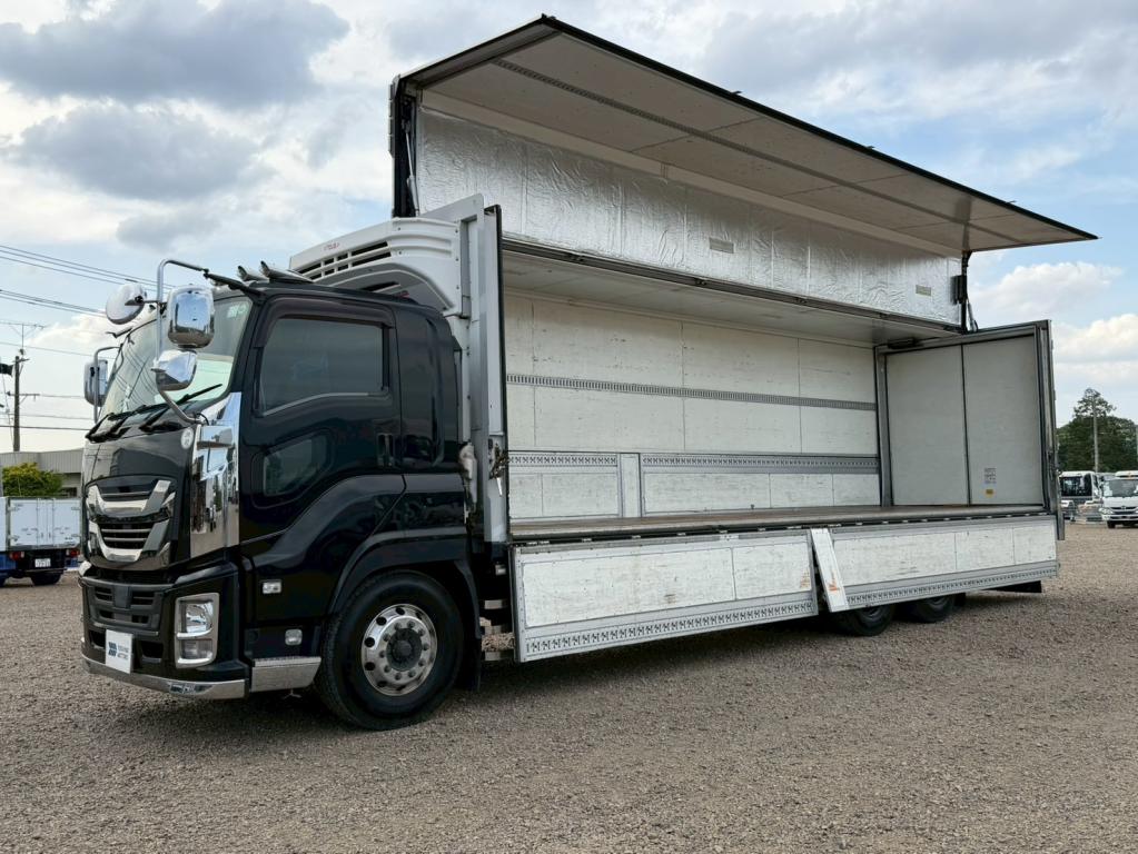 いすゞ ギガ QKG-CYL77B(6x2)の写真13