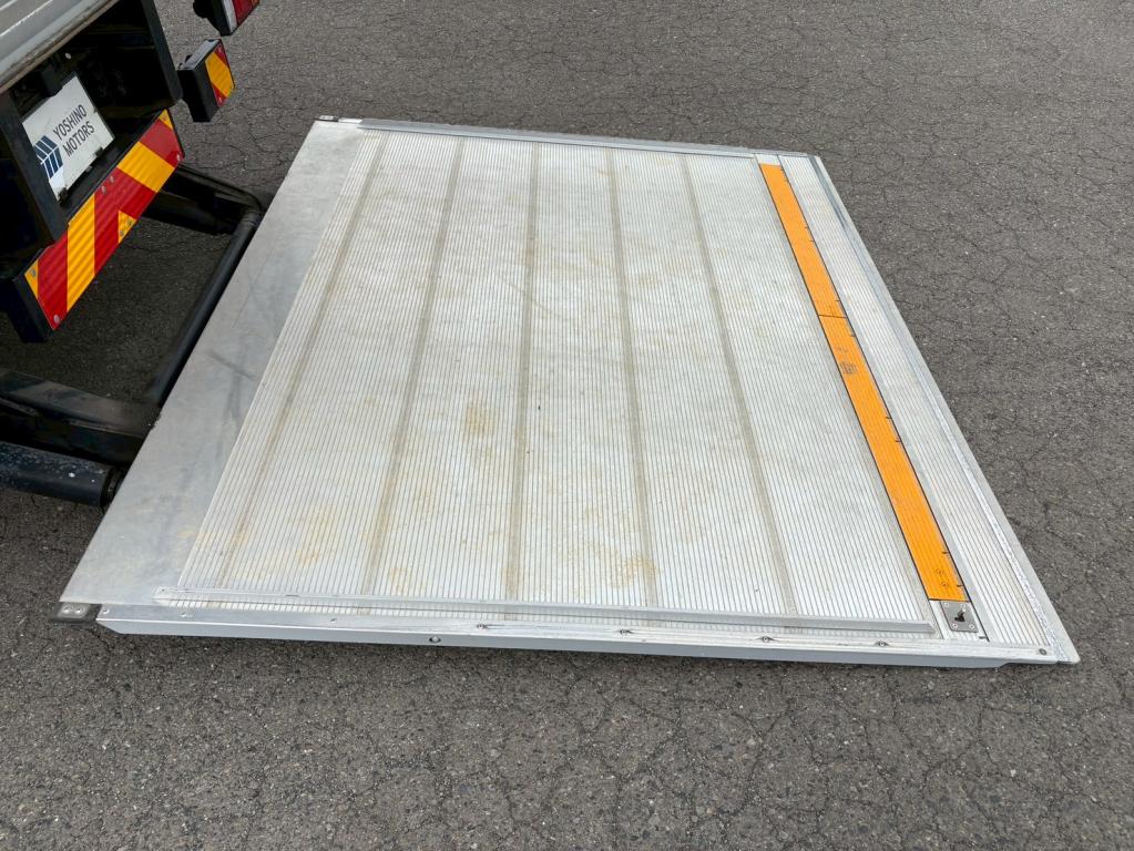 いすゞ エルフ TRG-NPR85AN(2WD)の写真12