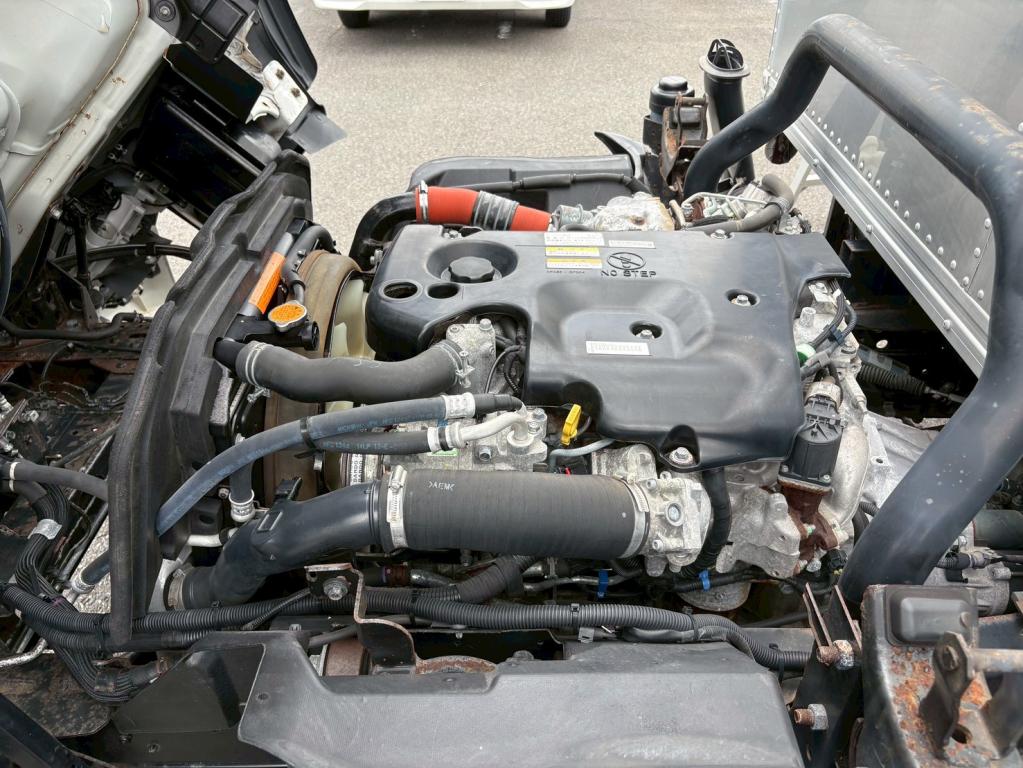 いすゞ エルフ TRG-NPR85AN(2WD)の写真18