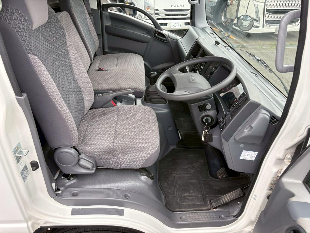 いすゞ エルフ TRG-NPR85AN(2WD)の写真21