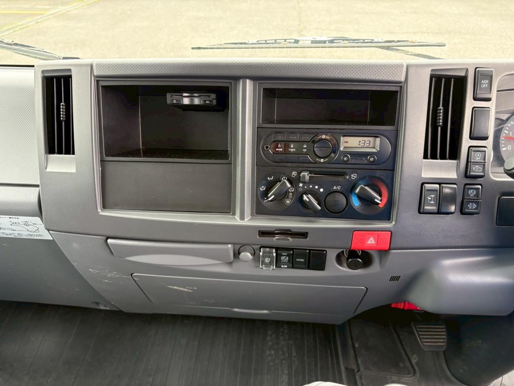 いすゞ エルフ TRG-NPR85AN(2WD)の写真22