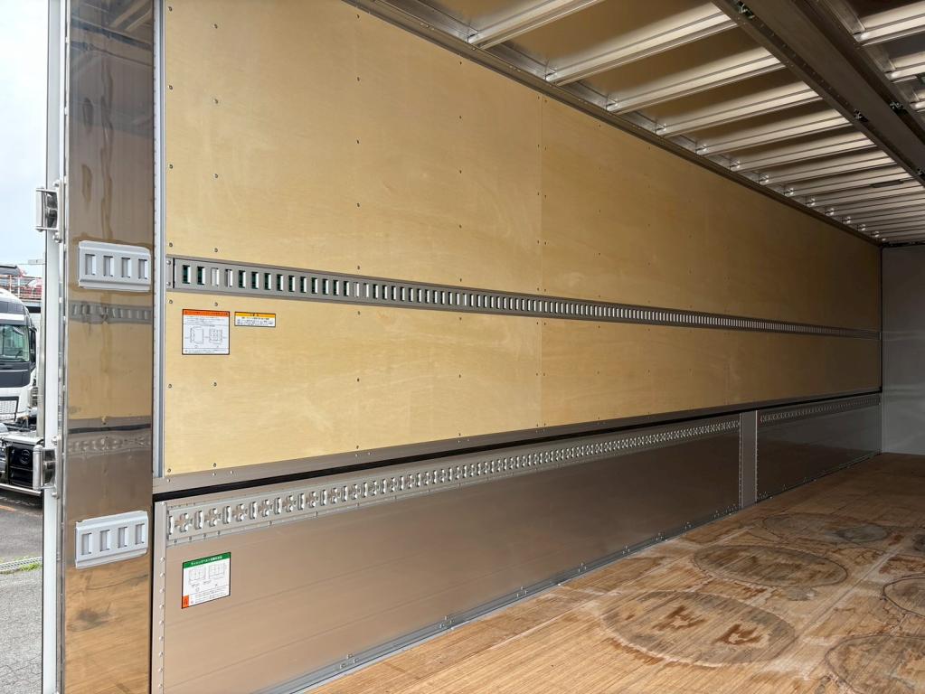 UD クオン 2RG-CG5FA(8x4)の写真9