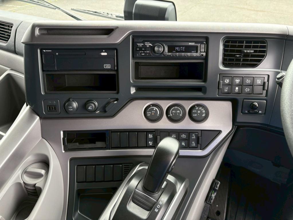 UD クオン 2RG-CG5FA(8x4)の写真22