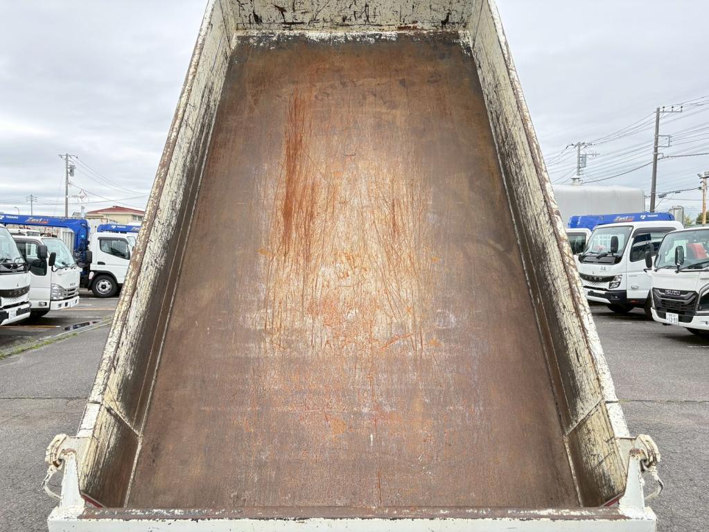 三菱 キャンター 2RG-FBA60(2WD)の写真8