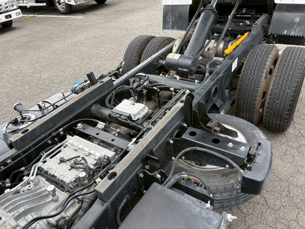 三菱 キャンター 2RG-FBA60(2WD)の写真14