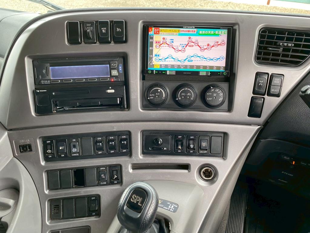 ＵＤ クオン QKG-CG5ZM(8x4)の写真22