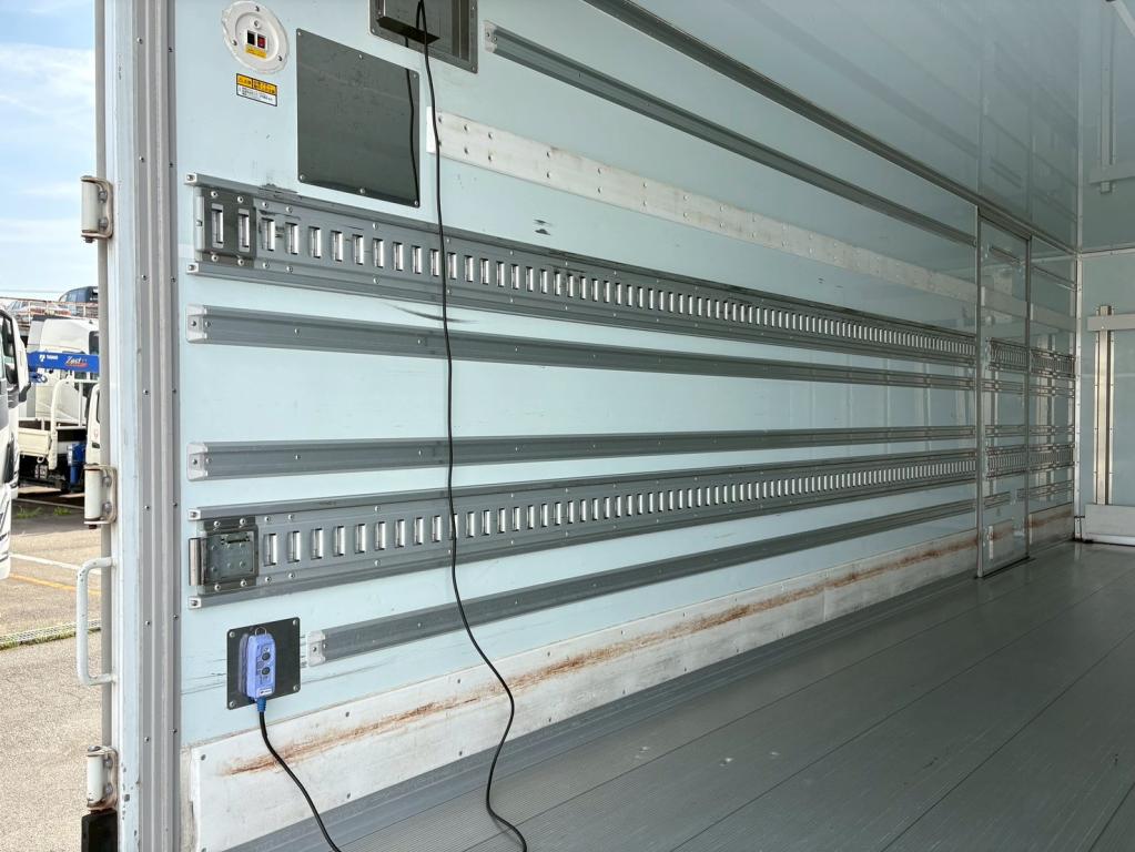 日野 レンジャー 2KG-FC2ABG(2WD)の写真9