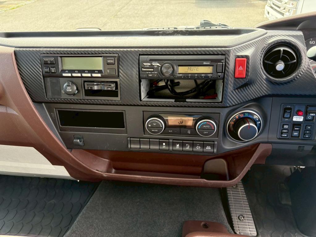 日野 レンジャー 2KG-FC2ABG(2WD)の写真22