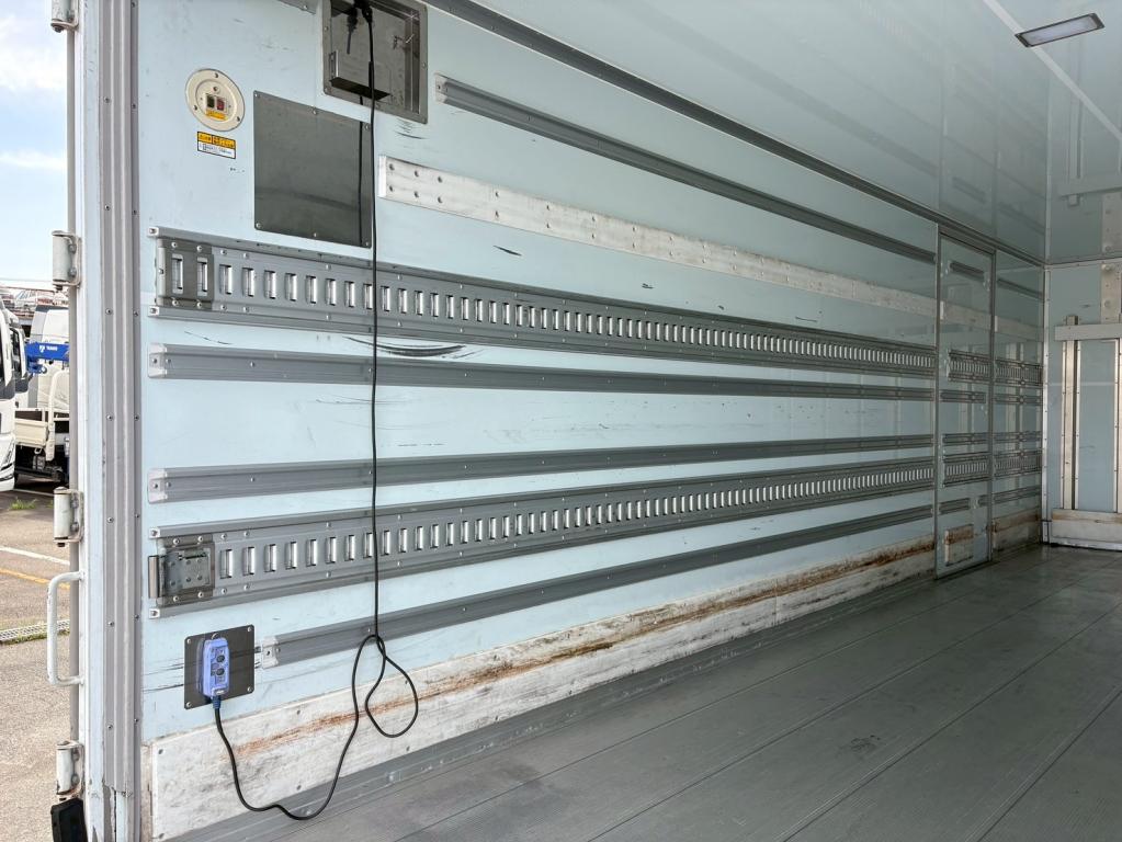 日野 レンジャー 2KG-FC2ABG(2WD)の写真9