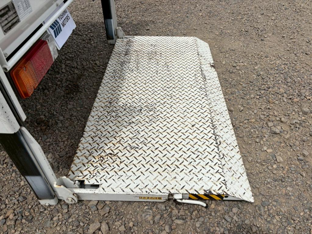 日野 デュトロ 2RG-XZU605M(2WD)の写真12