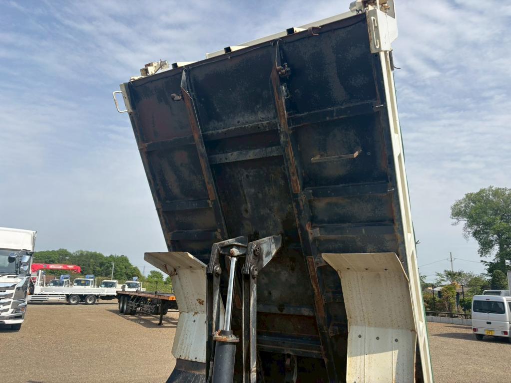 日野 レンジャー 2KG-FC2ABA(2WD)の写真13