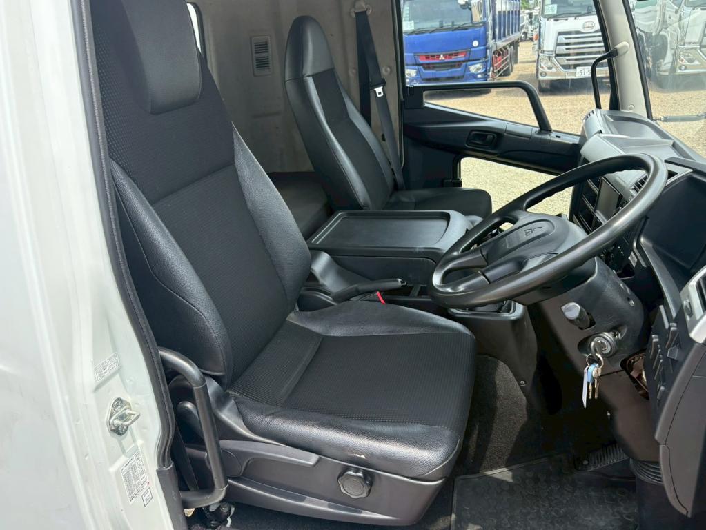 三菱 ファイター 2KG-FK61F(2WD)の写真21