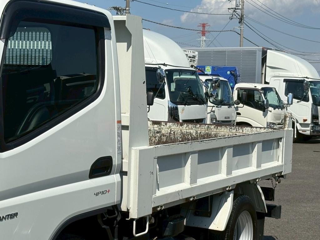 三菱 キャンター 2RG-FBA60(2WD)の写真6