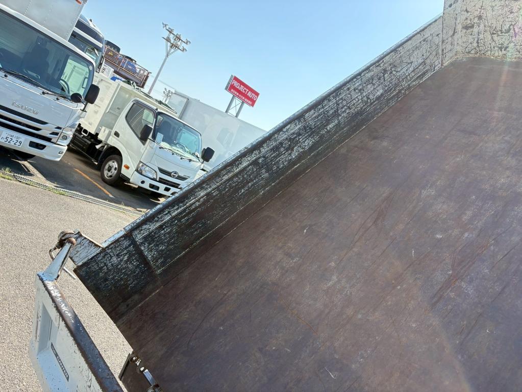 三菱 キャンター 2RG-FBA60(2WD)の写真9