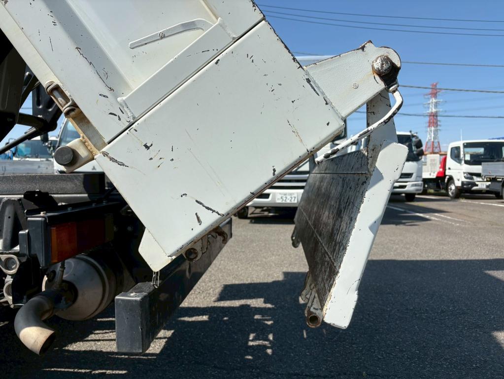 三菱 キャンター 2RG-FBA60(2WD)の写真12