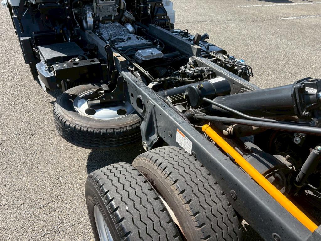 三菱 キャンター 2RG-FBA60(2WD)の写真15