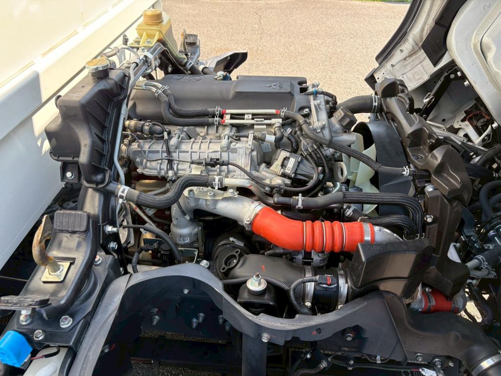 三菱 キャンター 2RG-FBA60(2WD)の写真19