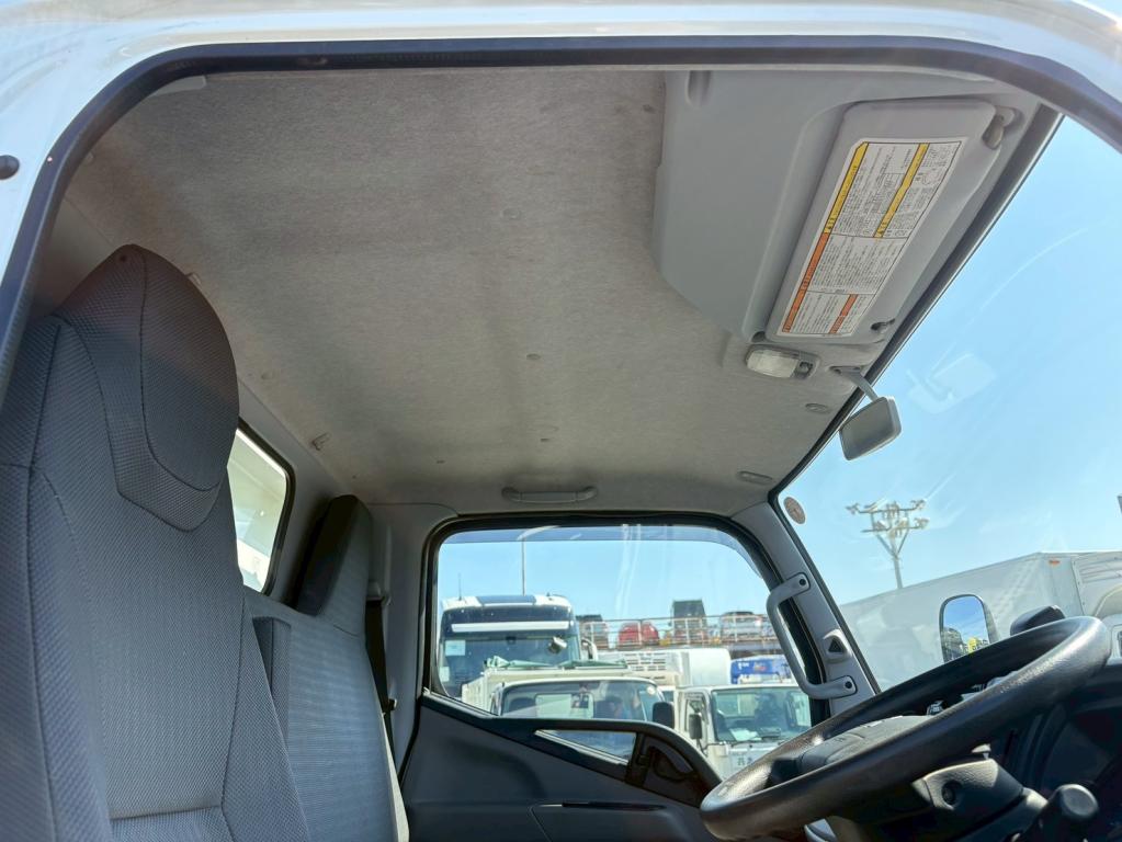 三菱 キャンター 2RG-FBA60(2WD)の写真24