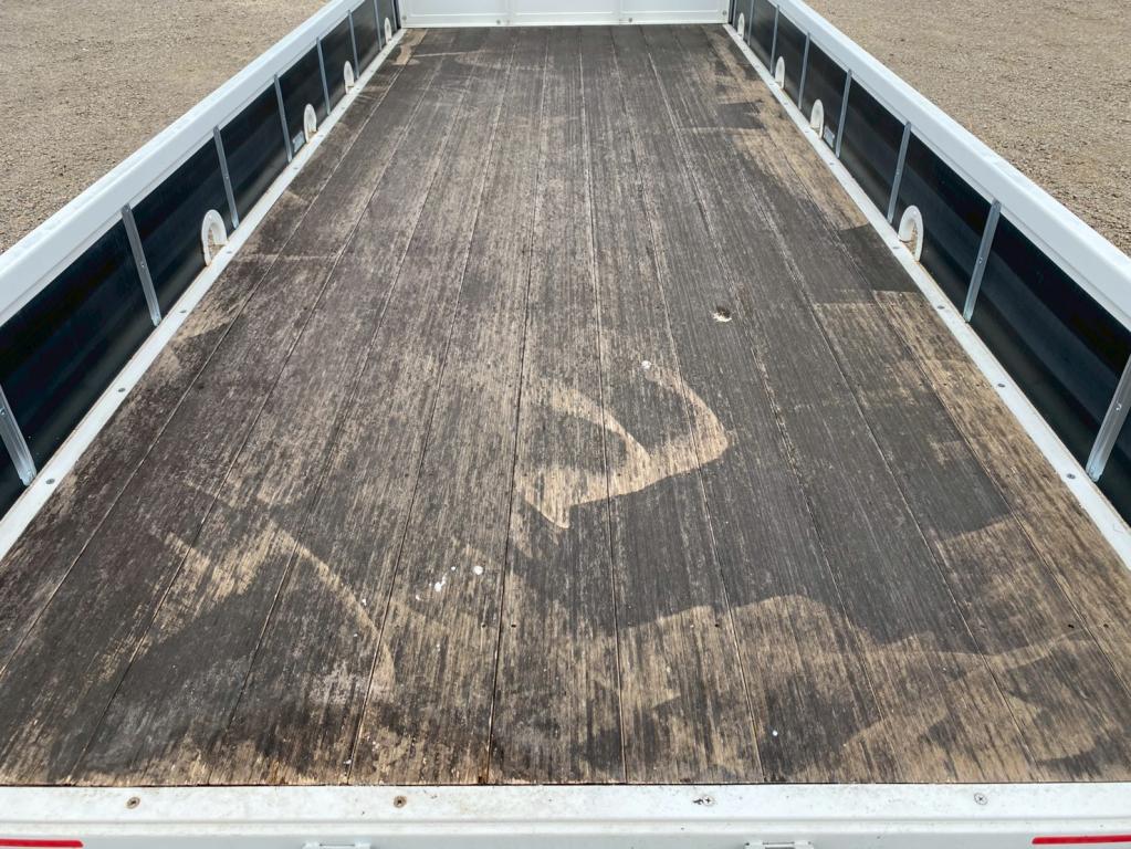 いすゞ フォワード 2RG-FRR90S2(2WD)の写真8