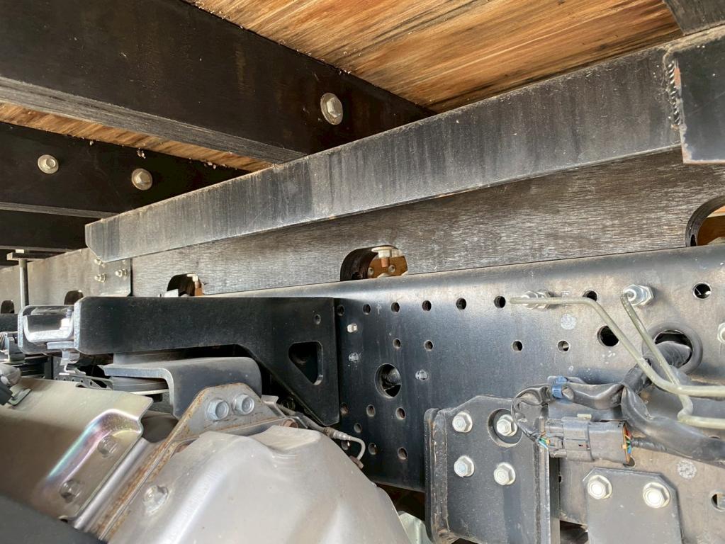 いすゞ フォワード 2RG-FRR90S2(2WD)の写真17