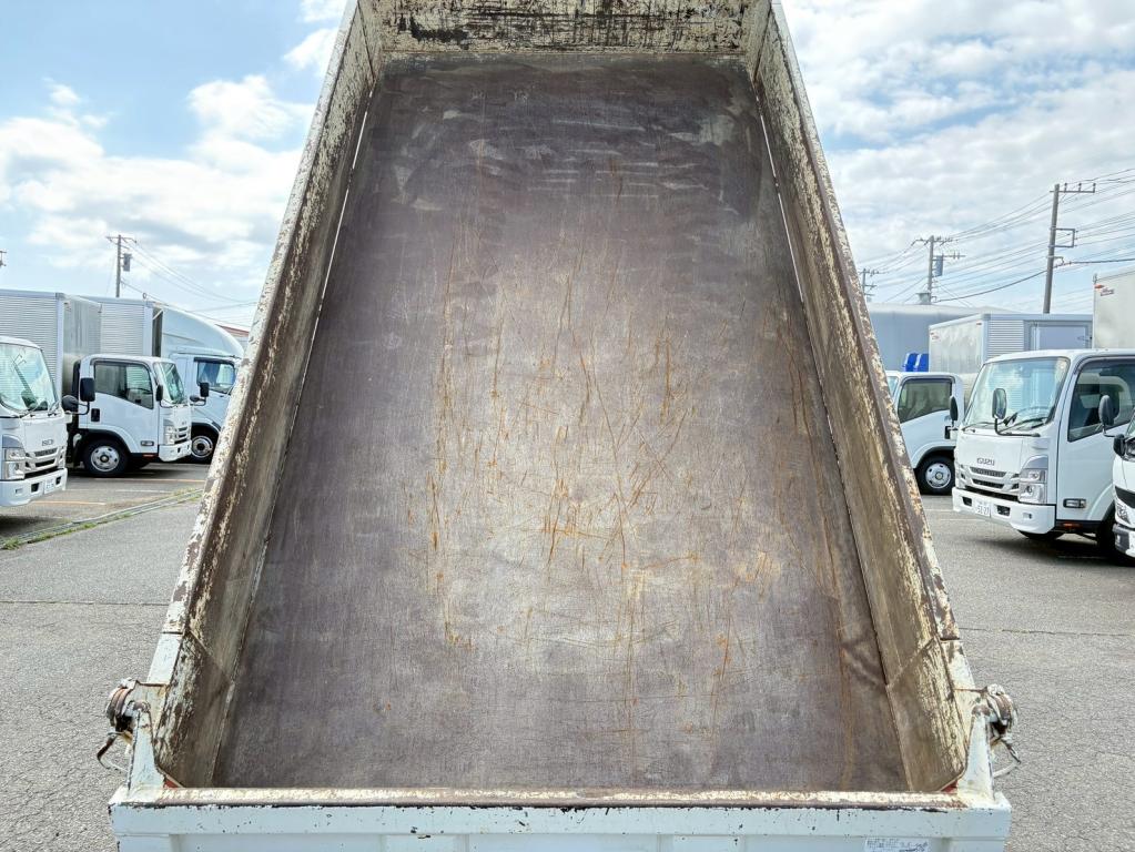 いすゞ エルフ 2RG-NJR88AD(2WD)の写真8