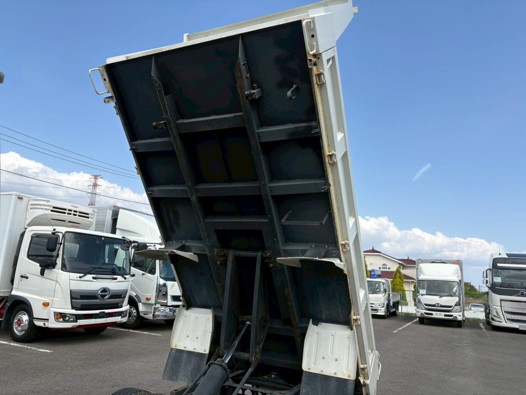 いすゞ エルフ 2RG-NJR88AD(2WD)の写真13