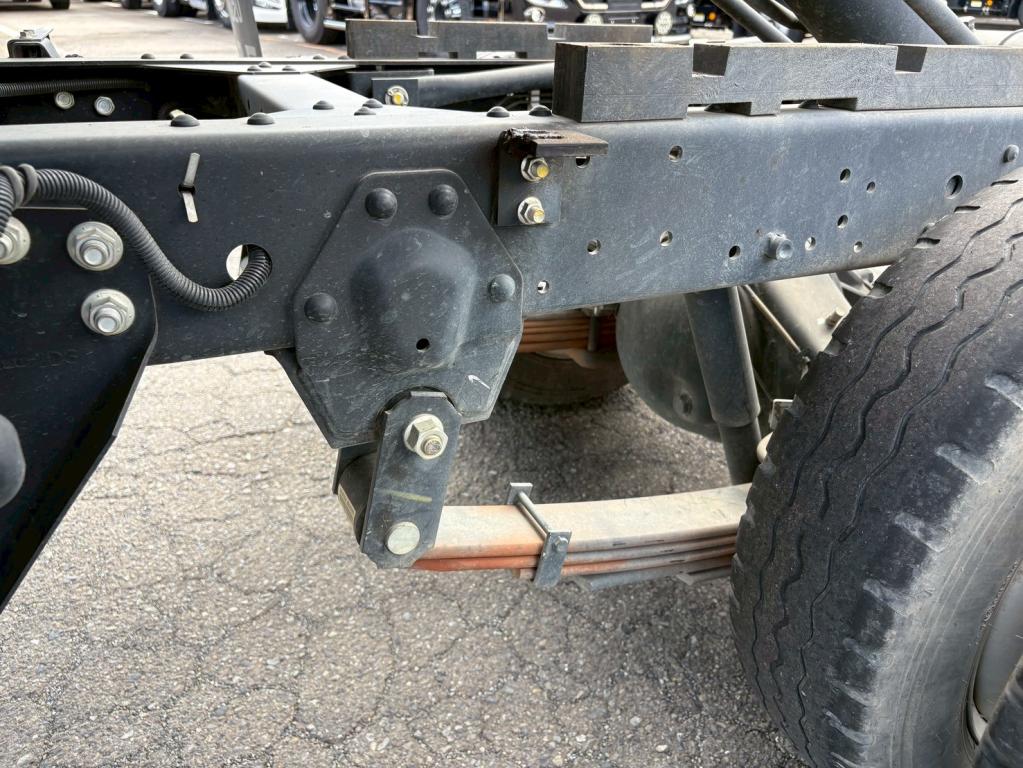 いすゞ エルフ 2RG-NJR88AD(2WD)の写真16