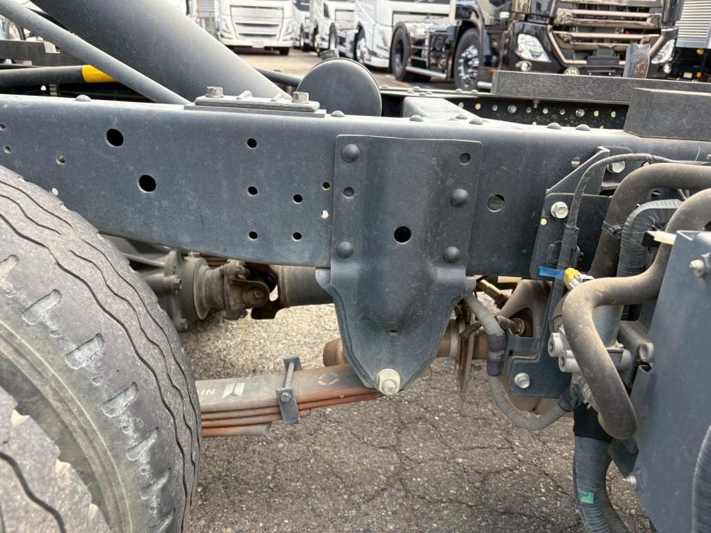 いすゞ エルフ 2RG-NJR88AD(2WD)の写真17