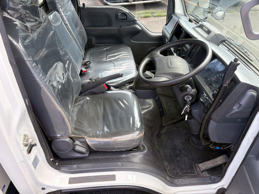 いすゞ エルフ 2RG-NJR88AD(2WD)の写真21