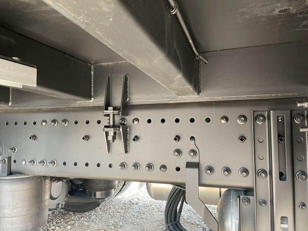 日野 プロフィア 2DG-FW1AHC(8x4)の写真15