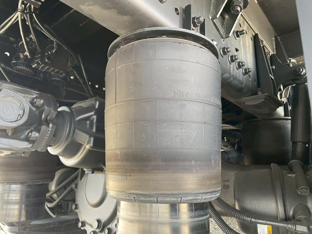 日野 プロフィア 2DG-FW1AHC(8x4)の写真16