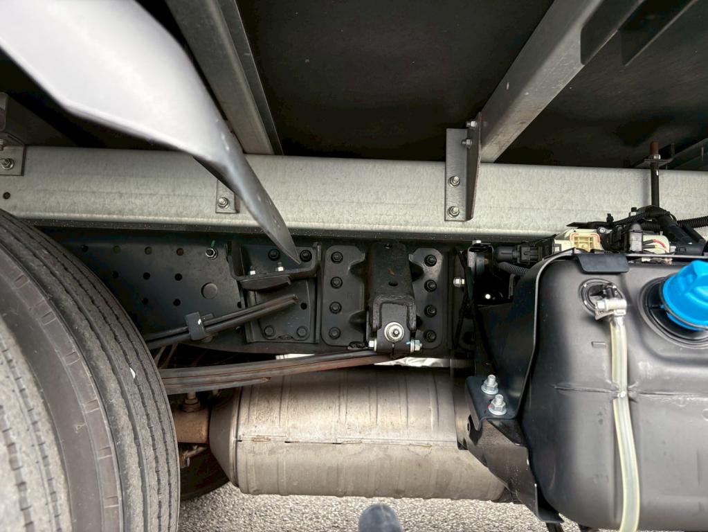 三菱 キャンター 2RG-FEB80(2WD)の写真16